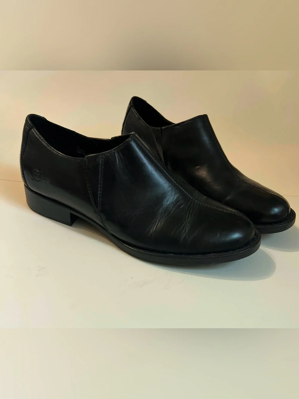 Born Black Leather Slip-On Woman’s Loafer Low Boot Shoes Size 9